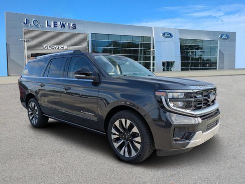 Used 2025 Ford Expedition Max Platinum w/ Platinum Ultimate Package AWD/4WD image 1