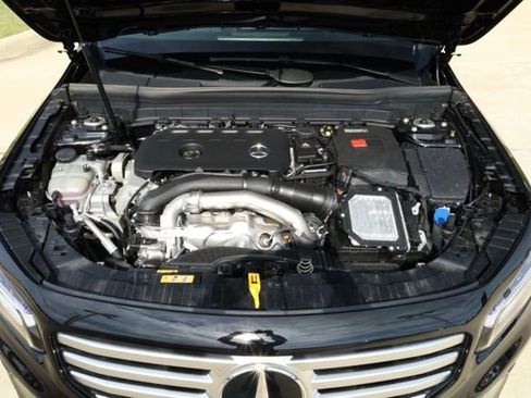 New 2026 Mercedes-Benz GLB 250 4MATIC image 14