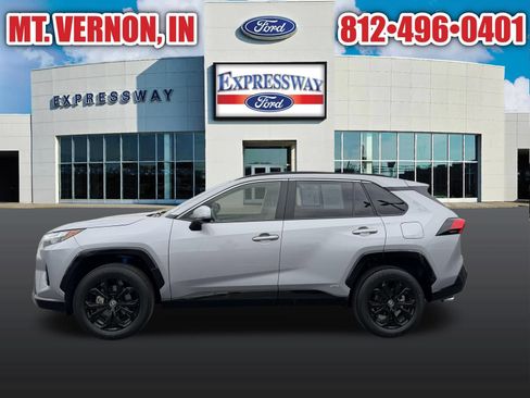 Used 2024 Toyota RAV4 SE w/ Weather Package AWD/4WD image 9