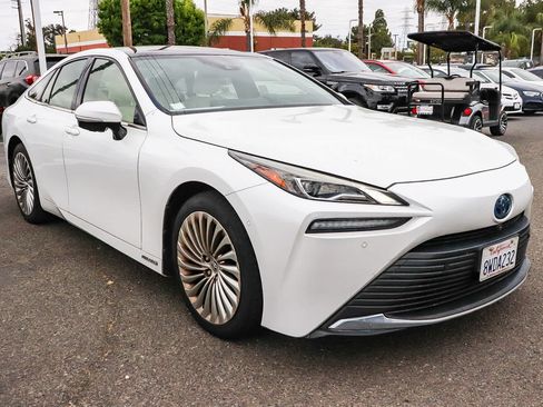 Used 2021 Toyota Mirai RWD image 12