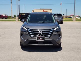 Used 2025 Nissan Rogue SV FWD video 2