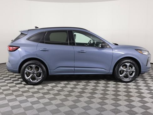 Used 2024 Ford Escape ST-Line image 5