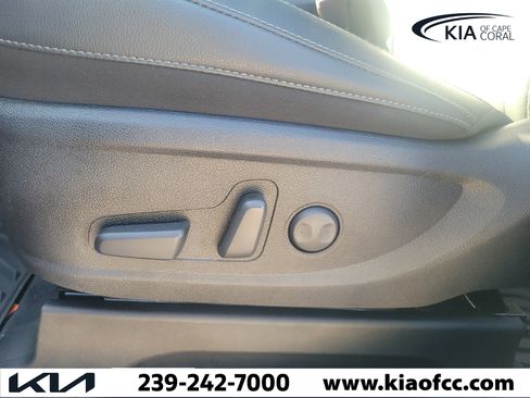 Used 2025 Kia Telluride EX FWD image 25
