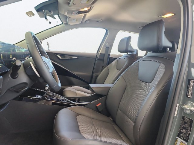 Certified 2024 Kia Niro EX FWD image 12