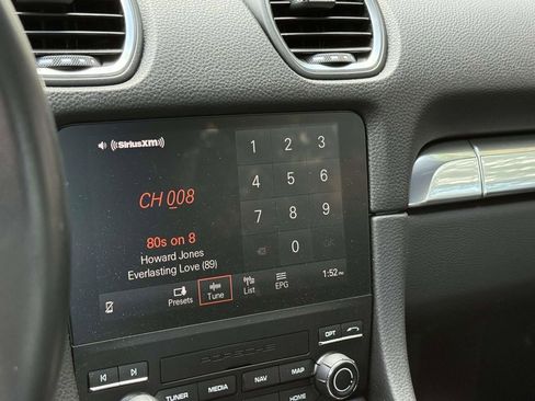 Used 2024 Porsche 718 Cayman image 10