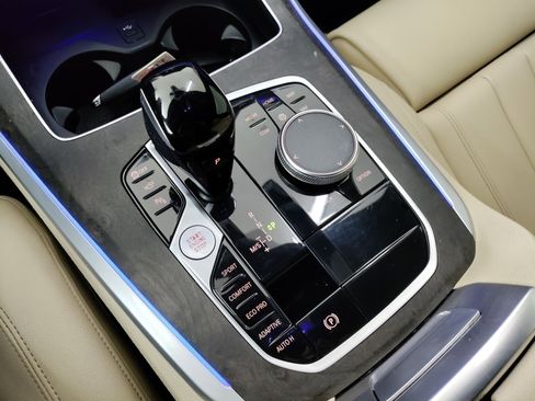 Used 2022 BMW X5 sDrive40i w/ Parking Assistance Package image 17