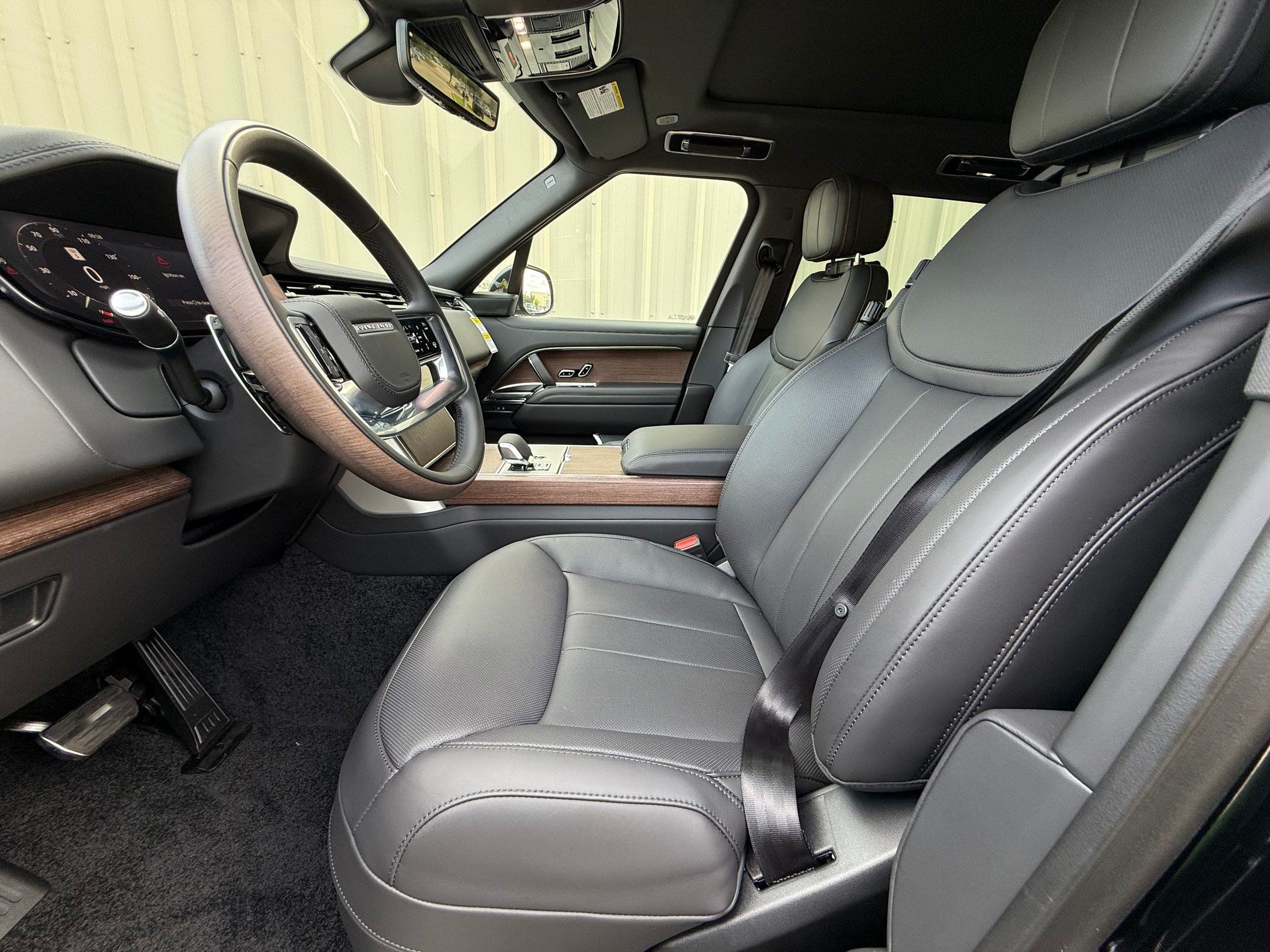 New 2026 Land Rover Range Rover SE AWD/4WD image 5