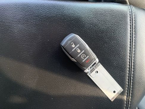 Used 2021 RAM 1500 Big Horn AWD/4WD image 19