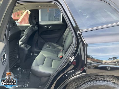 Used 2025 Volvo XC60 B5 Plus image 25