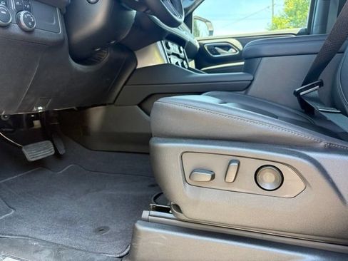 Used 2023 Chevrolet Tahoe LT w/ Luxury Package AWD/4WD image 32