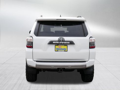 Used 2019 Toyota 4Runner TRD Off-Road Premium AWD/4WD image 6