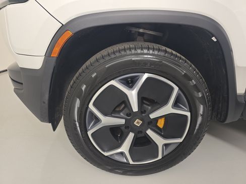 Used 2024 Rivian R1S Adventure Quad AWD/4WD image 9