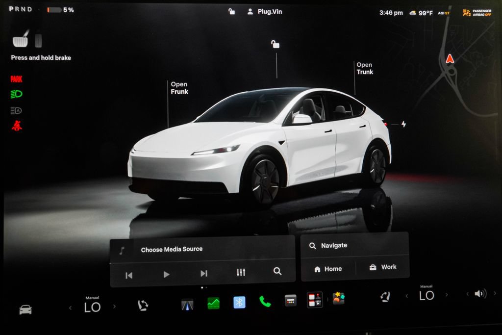Used 2026 Tesla Model Y 2WD image 25
