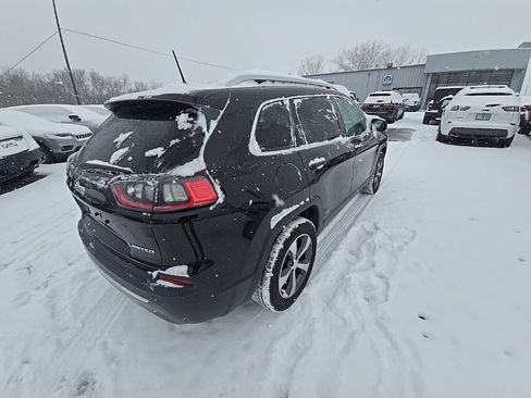 Used 2019 Jeep Cherokee Limited image 8