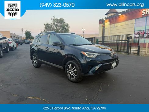Used 2017 Toyota RAV4 LE w/ Carpet Mat Package FWD image 2