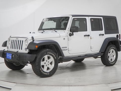 Used 2014 Jeep Wrangler Unlimited Sport w/ Quick Order Package 24S AWD/4WD image 3