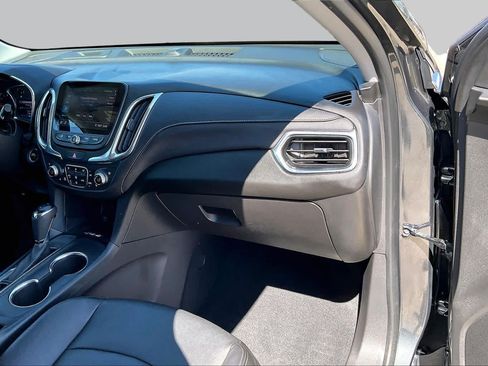 Used 2020 Chevrolet Equinox Premier FWD image 18