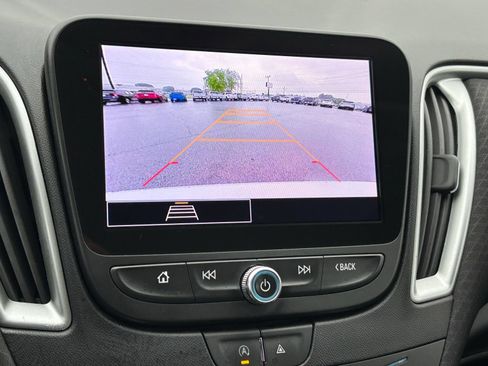Used 2023 Chevrolet Malibu LT FWD image 18