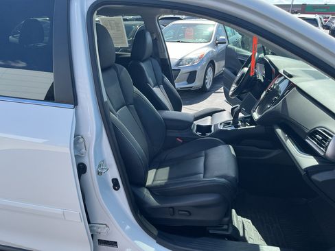 Used 2025 Subaru Outback Limited AWD/4WD image 45