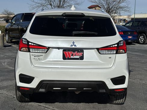 Used 2021 Mitsubishi Outlander Sport SE image 19