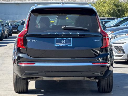 Certified 2025 Volvo XC90 B6 Plus image 8