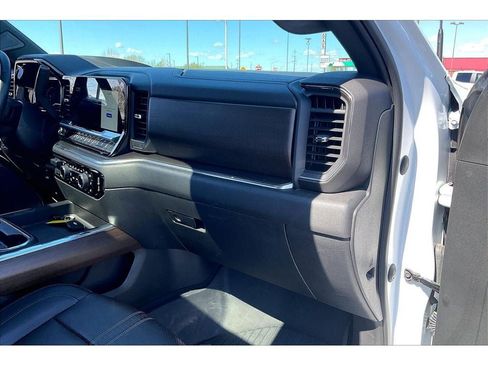 Used 2024 Chevrolet Silverado 3500 High Country w/ High Country Premium Package AWD/4WD image 18