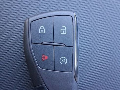 New 2026 Chevrolet Equinox LT w/ LPO, Floor Liner Package FWD image 21