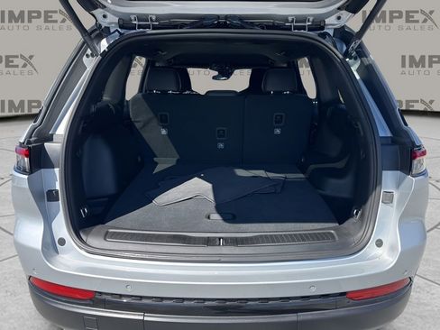 Used 2024 Jeep Grand Cherokee Limited w/ Black Appearance Package image 31