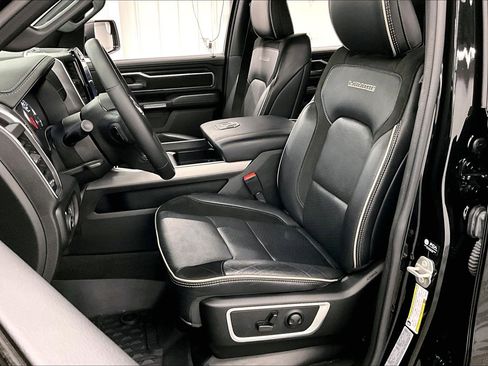 Used 2023 RAM 1500 Laramie AWD/4WD image 21