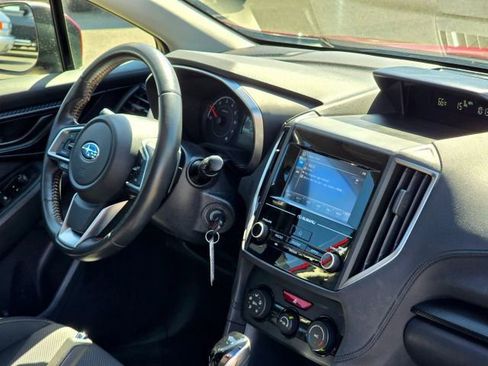 Used 2018 Subaru Crosstrek 2.0i Premium AWD/4WD image 16