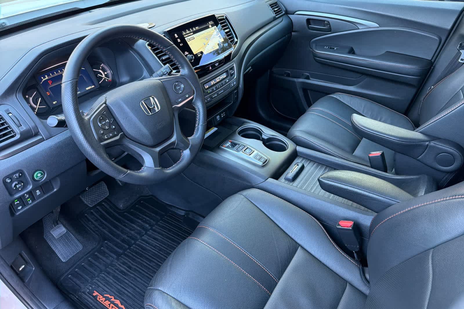 Used 2023 Honda Passport TrailSport image 13