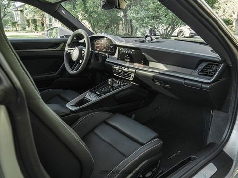 Used 2025 Porsche 911 Carrera S RWD image 33