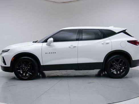 Used 2022 Chevrolet Blazer LT w/ LPO, Black Accent Package FWD image 3