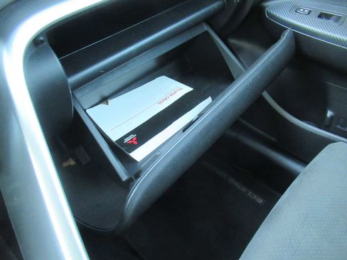 Used 2024 Mitsubishi Eclipse Cross SE image 40