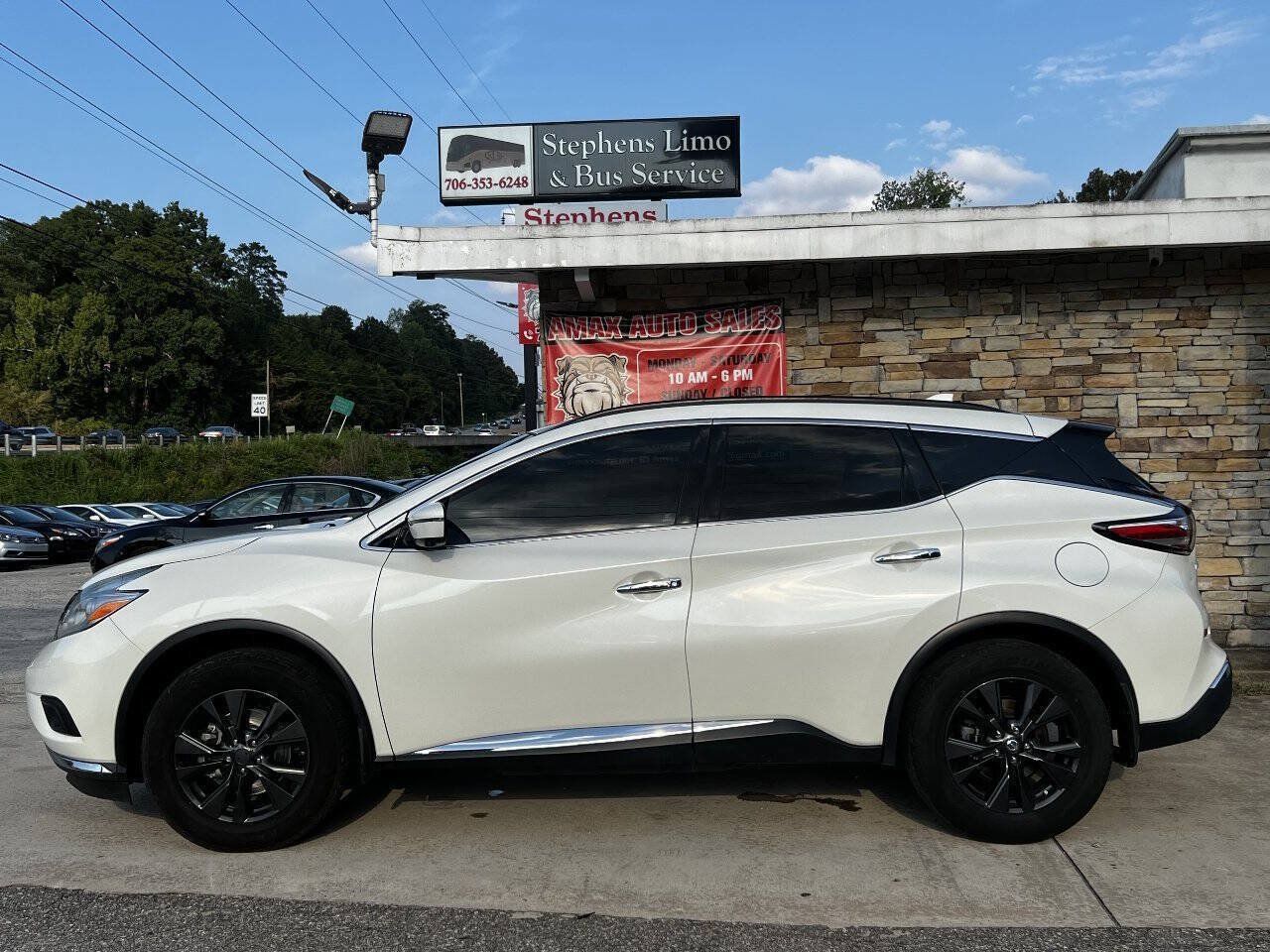 Used 2017 Nissan Murano SV w/ Premium Plus Package FWD image 3