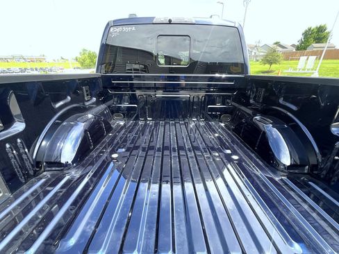 Used 2025 Ford F150 Raptor AWD/4WD image 23