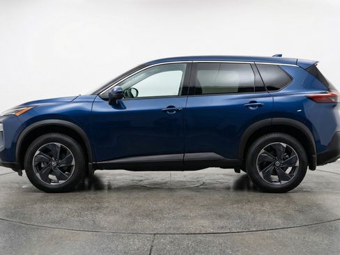 Used 2025 Nissan Rogue SV image 5