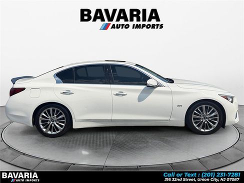 Used 2018 INFINITI Q50 Luxe w/ Essential Package (3.0T Luxe) AWD/4WD image 6