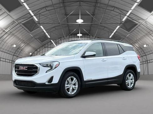 Used 2018 GMC Terrain SLE w/ Driver Convenience Package FWD image 3