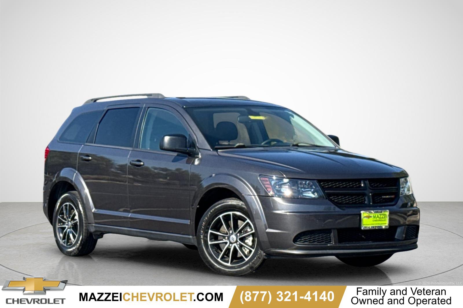 Used 2018 Dodge Journey SE w/ Connectivity Group FWD image 1