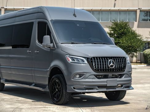 Used 2022 Mercedes-Benz Sprinter 2500 image 25