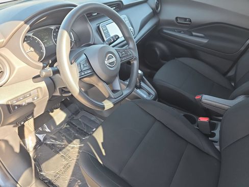 Certified 2025 Nissan Kicks Play S FWD image 15