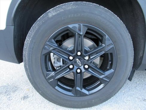 Used 2024 Chevrolet Blazer LT w/ Midnight/Sport Edition FWD image 8