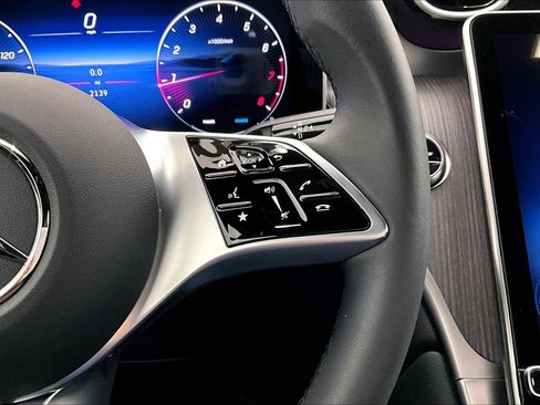 Used 2026 Mercedes-Benz GLC 300 image 22