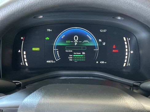 Used 2025 Toyota Camry LE FWD image 21