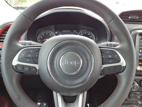 Used 2023 Jeep Renegade Trailhawk AWD/4WD image 23