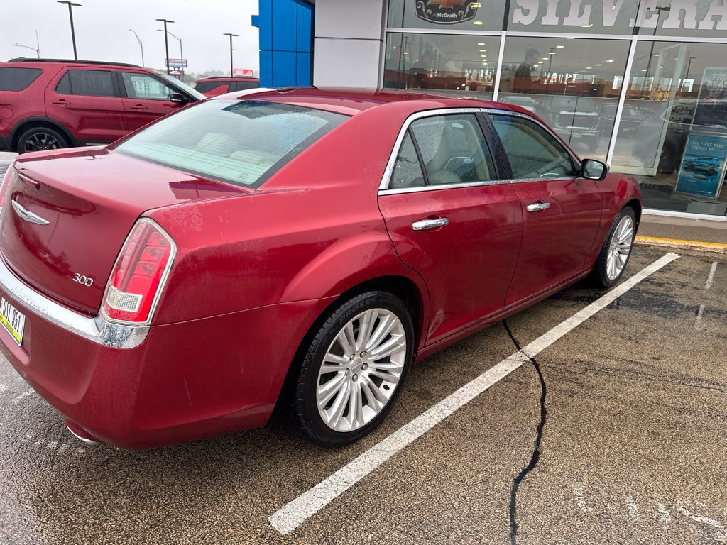 Used 2012 Chrysler 300 Limited RWD image 5