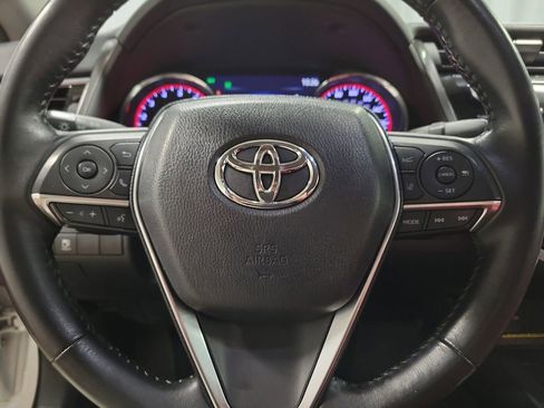 Used 2019 Toyota Camry XSE FWD image 18