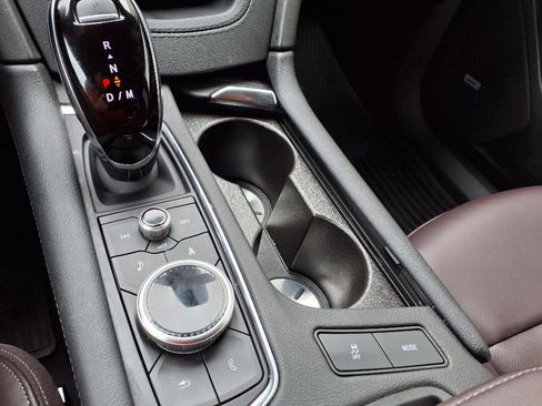 Used 2024 Cadillac XT6 Premium Luxury image 24