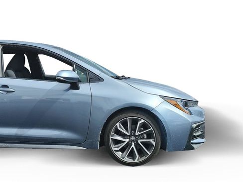 Used 2020 Toyota Corolla SE w/ SE Premium Package FWD image 4